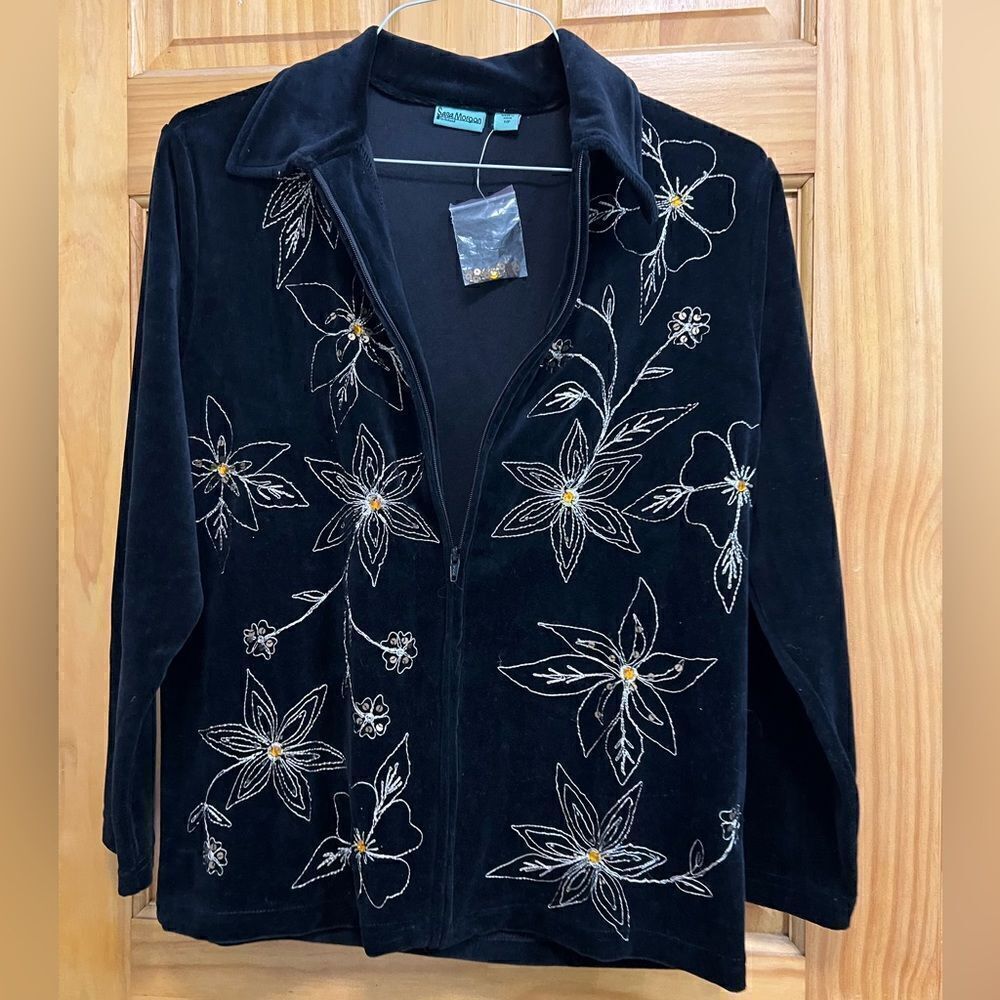 (NWT) Sara Morgan s. MP black velvet w/yellow rhinestones & embroidered flowers